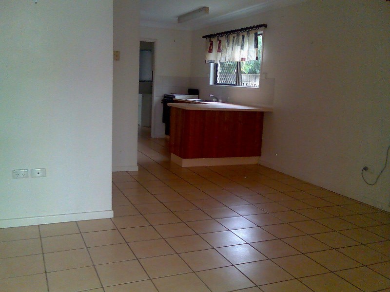 5/4 Crauford, West End QLD 4810