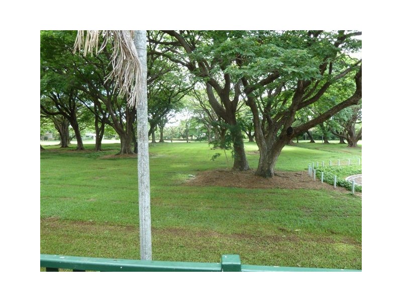 1 FARRAR STREET, Mundingburra QLD 4812