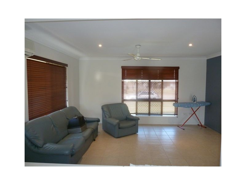 13 Farnham Court, Kirwan QLD 4817
