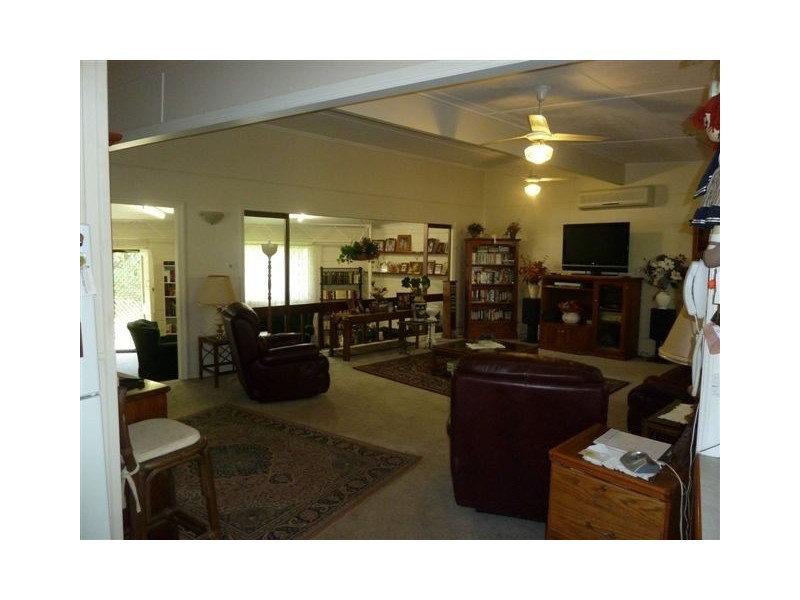 27 Kelso Street, Aitkenvale QLD 4814