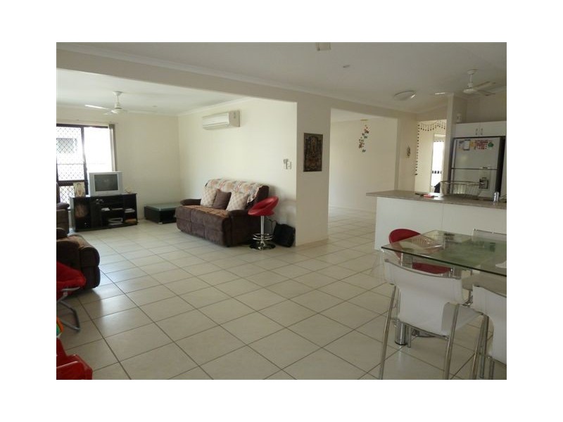 27 Waterfront Pde, Idalia QLD 4811