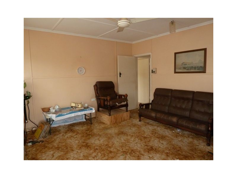 17 Munroe Street, Wulguru QLD 4811