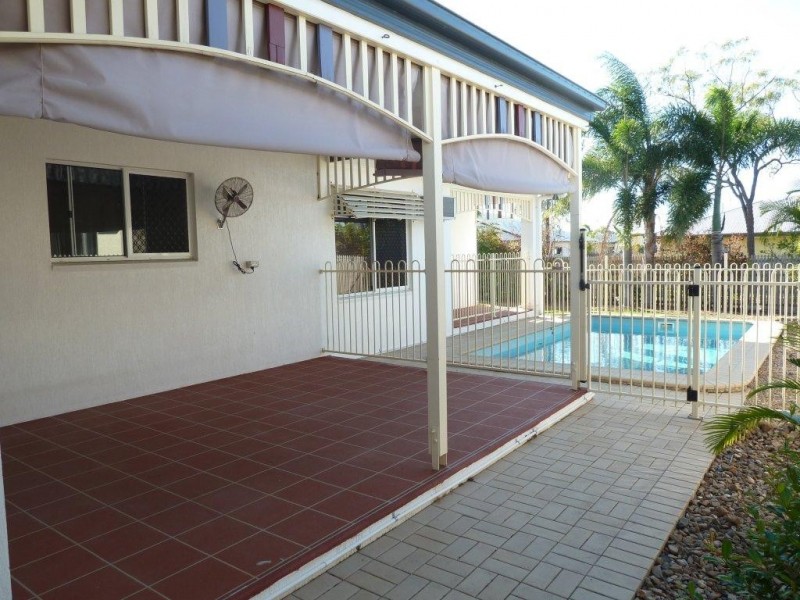 4 Brinkley Court, Mount Louisa QLD 4814