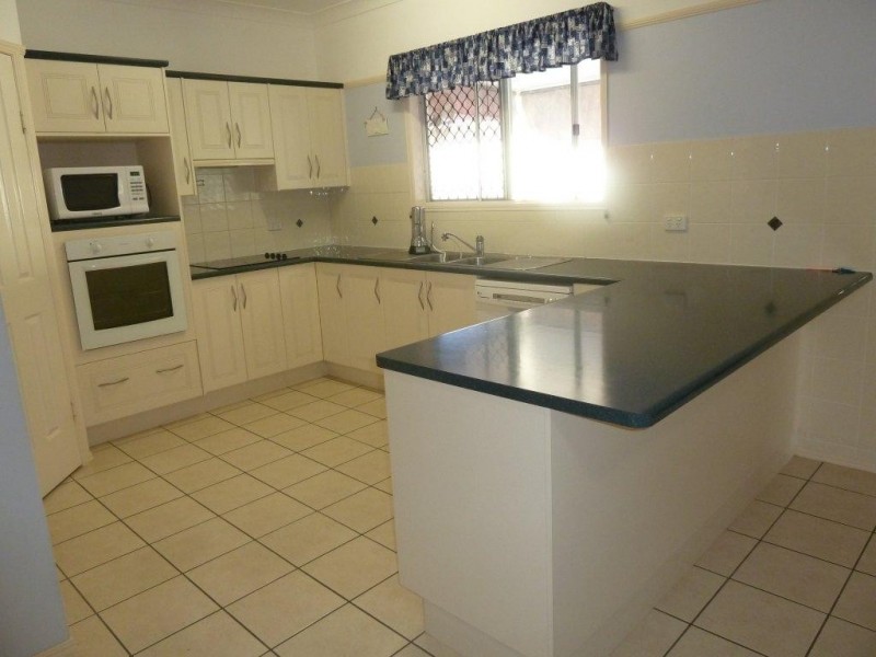 4 Brinkley Court, Mount Louisa QLD 4814