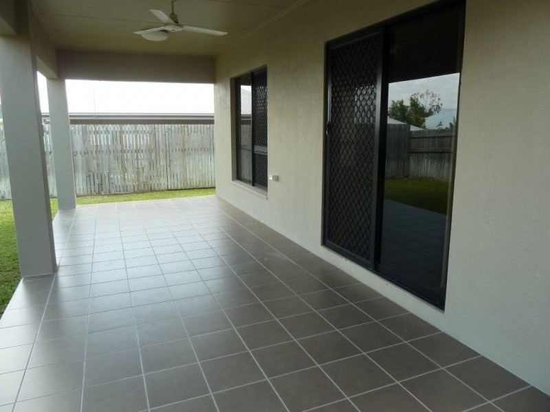 32 Paddington Tce, Douglas QLD 4814