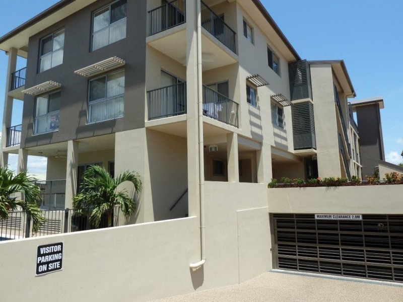8/13 Albert Street, Cranbrook QLD 4814
