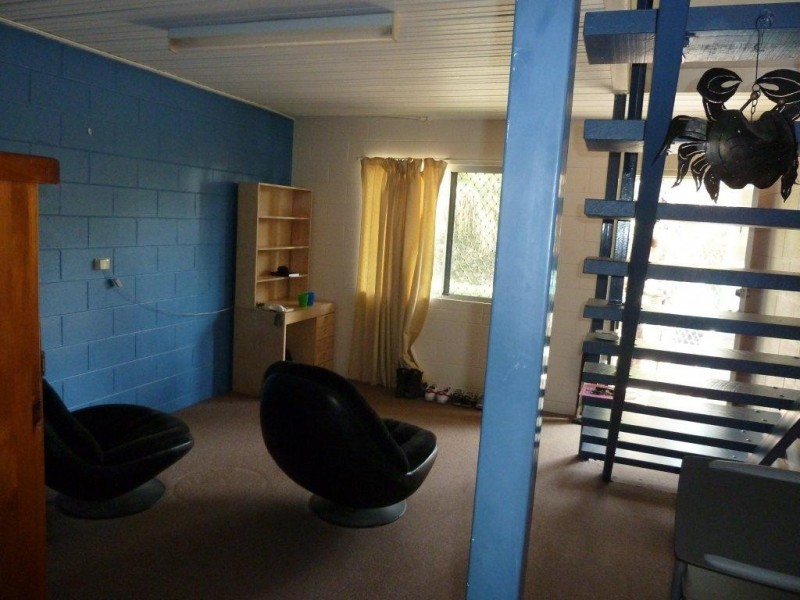 4/21 Leigh Street, West End QLD 4810