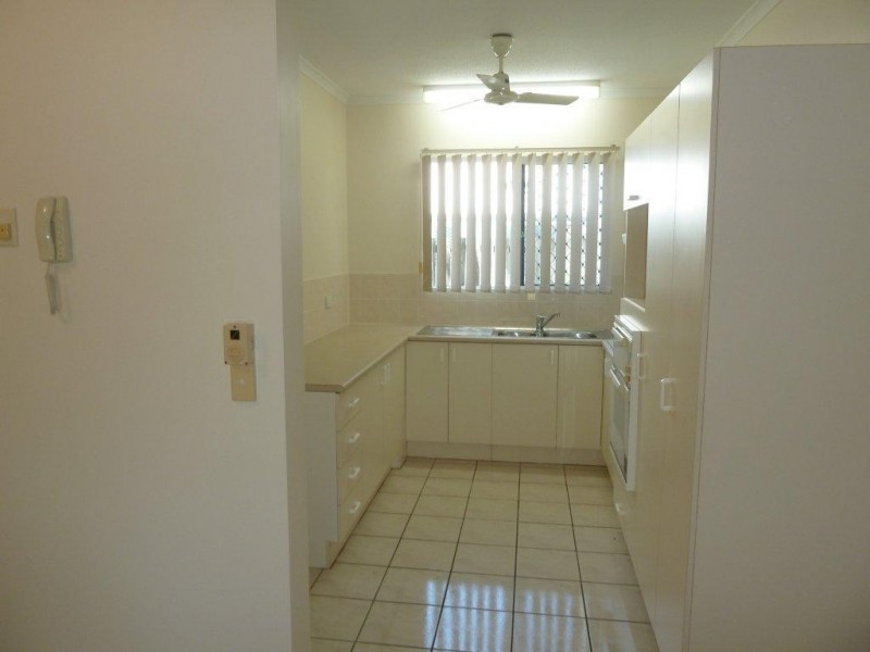 11/107 The Strand, North Ward QLD 4810