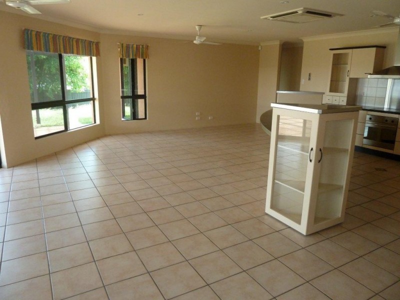 55 Martinez Ave, West End QLD 4810