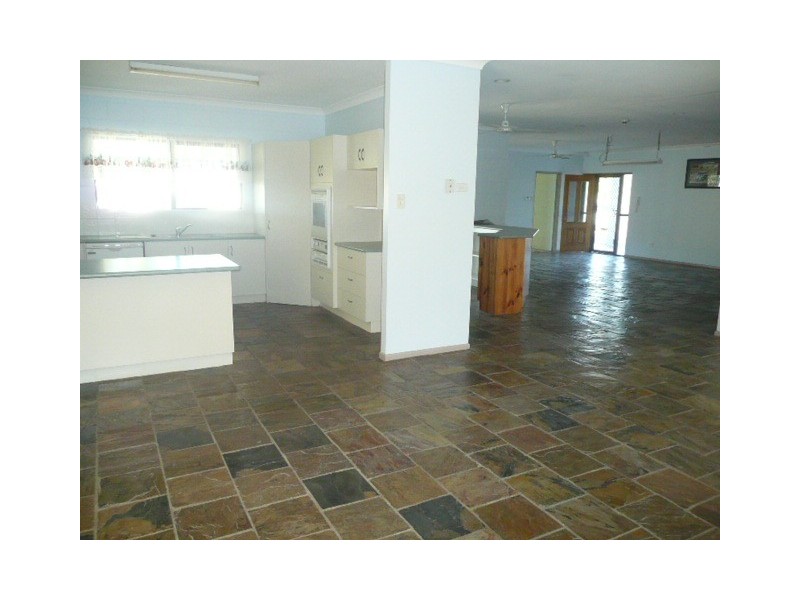 6 Allendale Drive, Alligator Creek QLD 4816