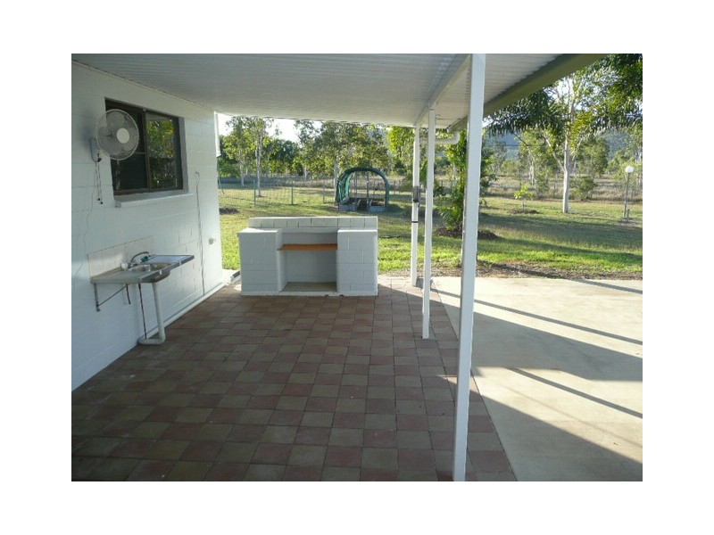 6 Allendale Drive, Alligator Creek QLD 4816