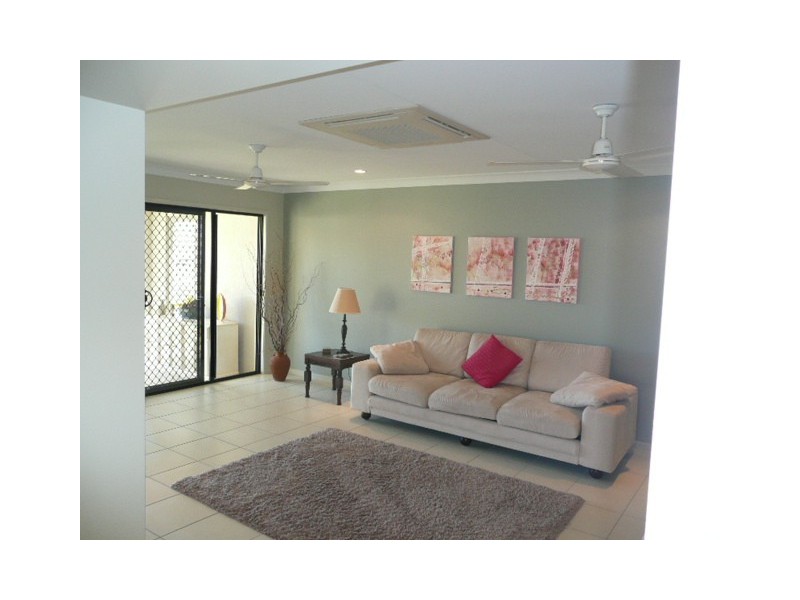 22 Helvellyn Street, Bushland Beach QLD 4818