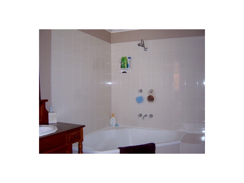 71 Carmody Street, Hermit Park QLD 4812