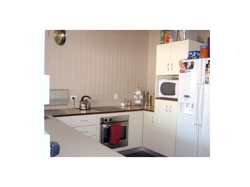 71 Carmody Street, Hermit Park QLD 4812