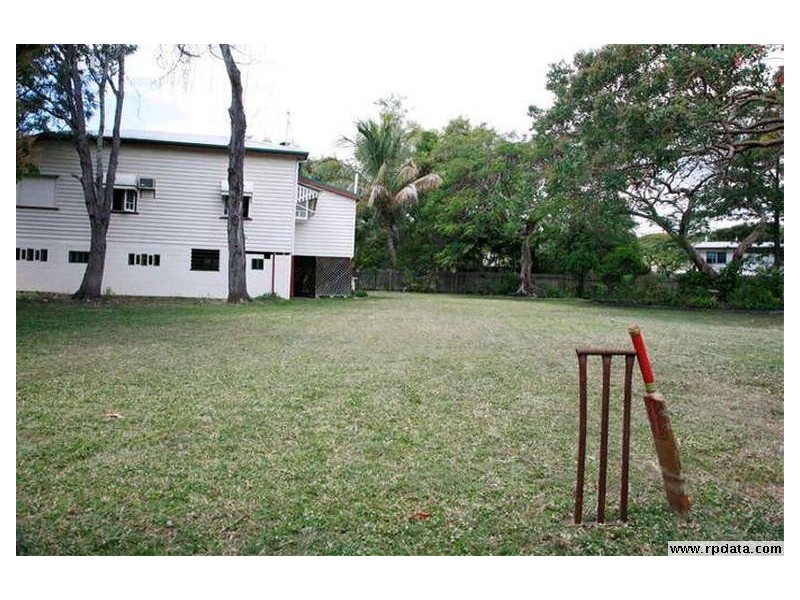 16 Easterbrook Crescent, Kirwan QLD 4817