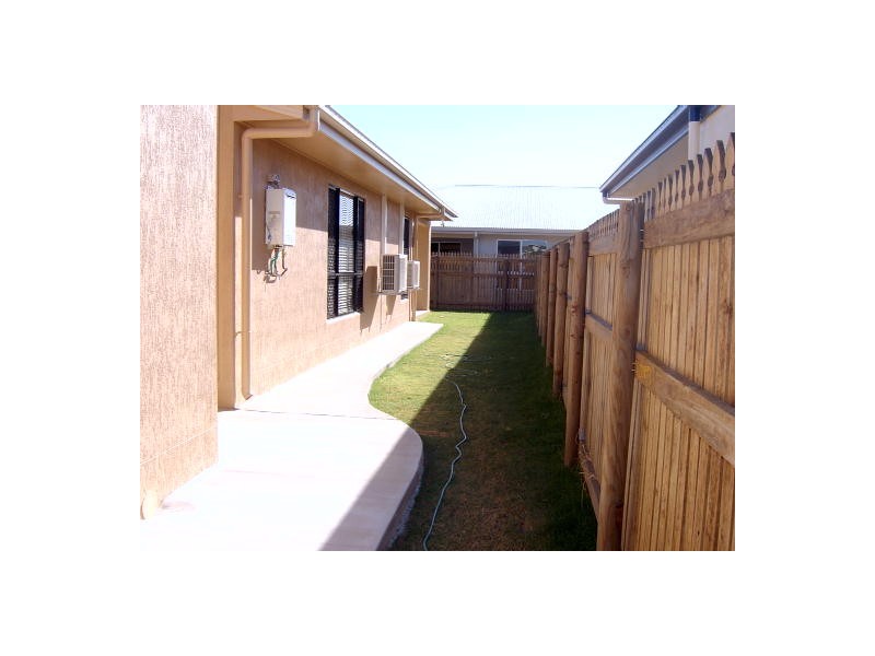 19 Laurie Mottie Parade, Kirwan QLD 4817