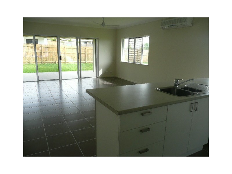 9 Chapple Street, Mount Louisa QLD 4814