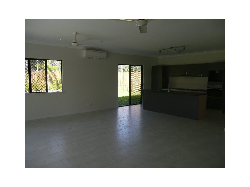 26 Parklands Drive, Mount Louisa QLD 4814