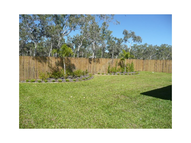 26 Parklands Drive, Mount Louisa QLD 4814