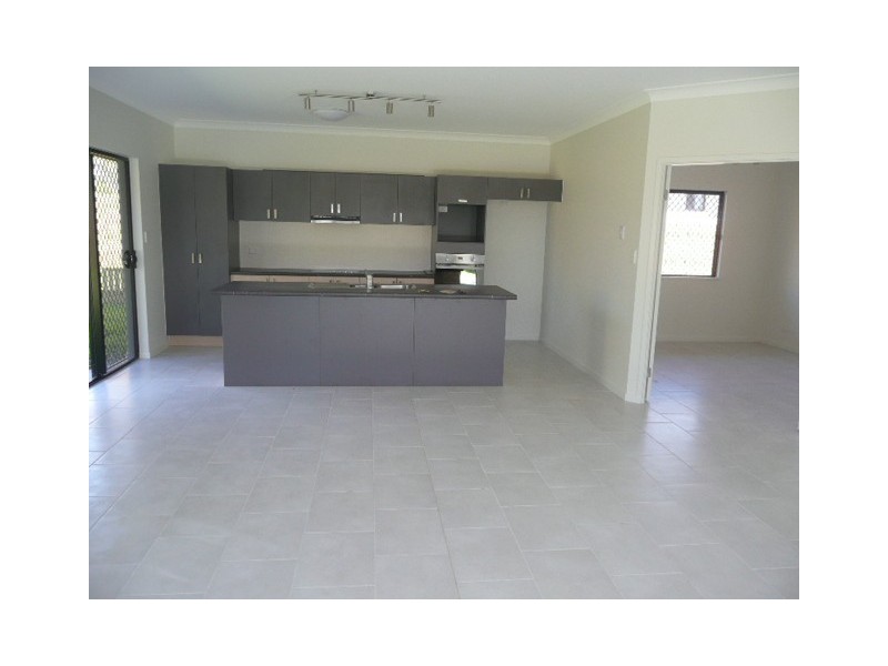 26 Parklands Drive, Mount Louisa QLD 4814