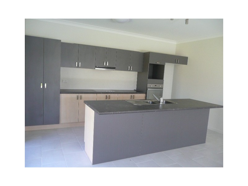 26 Parklands Drive, Mount Louisa QLD 4814