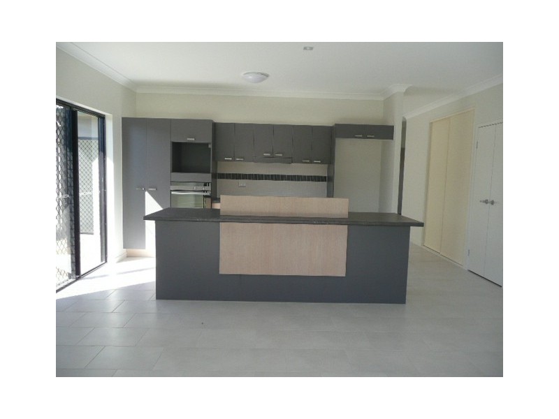 7 Riverstone Court, Mount Louisa QLD 4814