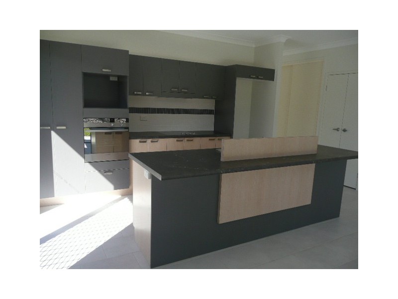 7 Riverstone Court, Mount Louisa QLD 4814