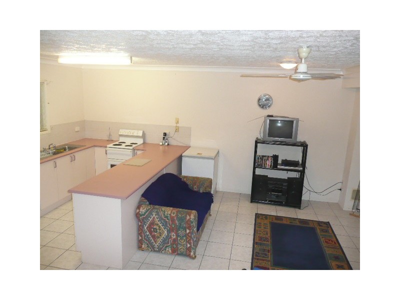 2/25 Cavendish Street, Mundingburra QLD 4812