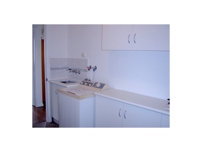 8A Gulliver Street, Mundingburra QLD 4812