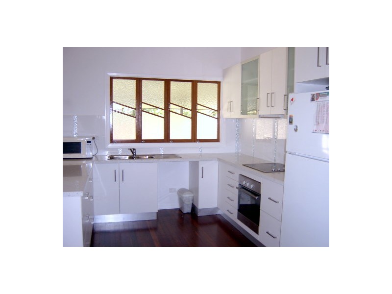 8A Gulliver Street, Mundingburra QLD 4812