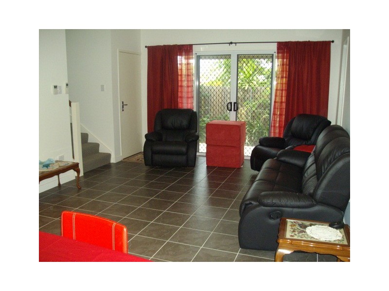 11 Watson Street, Mundingburra QLD 4812