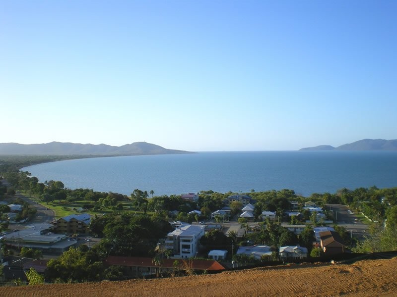 13 Little Street, North Ward QLD 4810