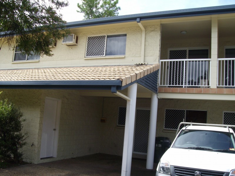 2/42 Cheyne Street, Pimlico QLD 4812