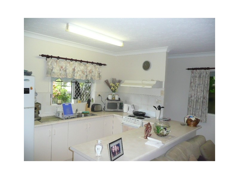 2/94 First Avenue, Railway Estate QLD 4810
