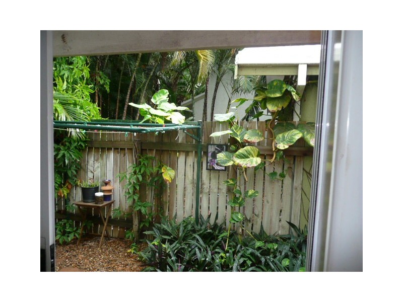2/94 First Avenue, Railway Estate QLD 4810