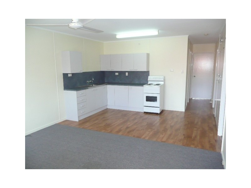 14 Benson Street, Rosslea QLD 4812