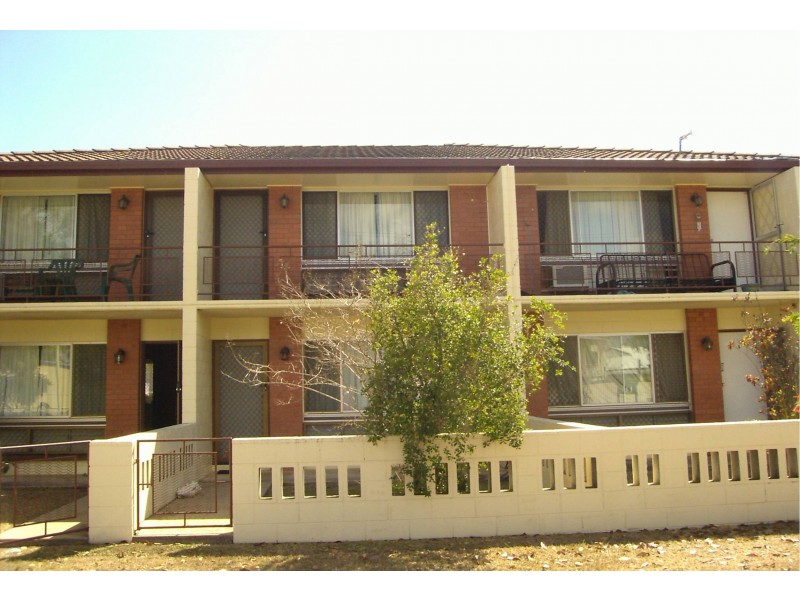 4/95 Hugh Street, Garbutt QLD 4814