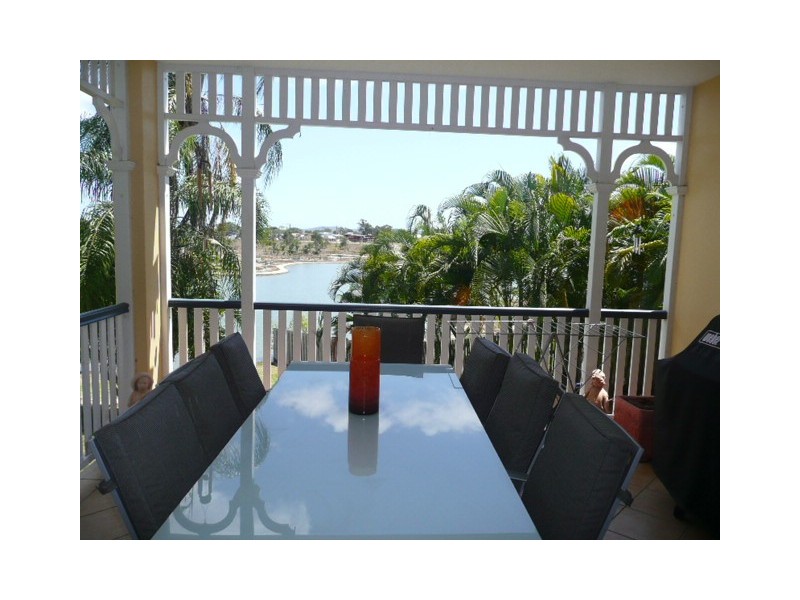 2/24 Martinez Avenue, West End QLD 4810