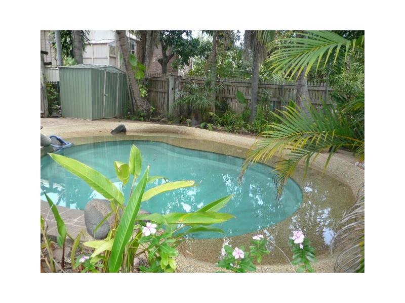 114 Francis Street, West End QLD 4810