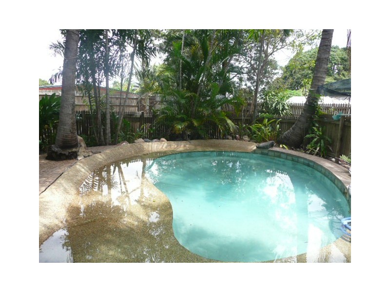 114 Francis Street, West End QLD 4810