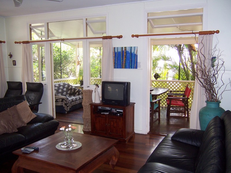 12 Brisk Street, Rowes Bay QLD 4810