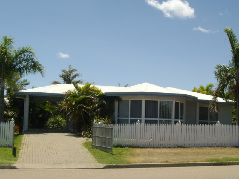 2 Santa Lucia Drive, Mount Louisa QLD 4814