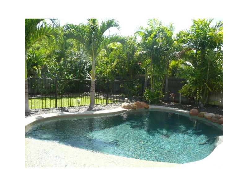 6 Silver Leaf Court, Douglas QLD 4814