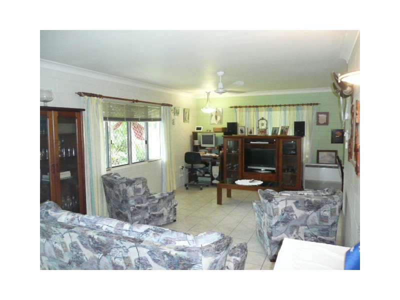 203 Pinnacle Drive, Rasmussen QLD 4815