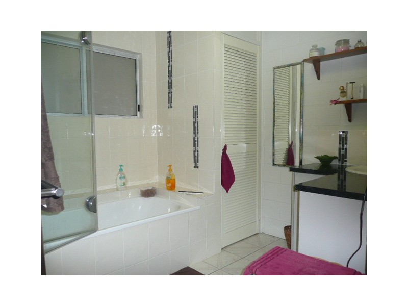 203 Pinnacle Drive, Rasmussen QLD 4815