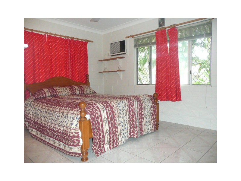 203 Pinnacle Drive, Rasmussen QLD 4815