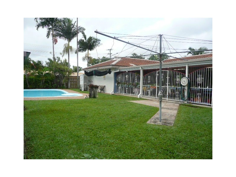 203 Pinnacle Drive, Rasmussen QLD 4815