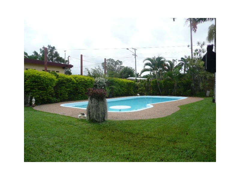 203 Pinnacle Drive, Rasmussen QLD 4815