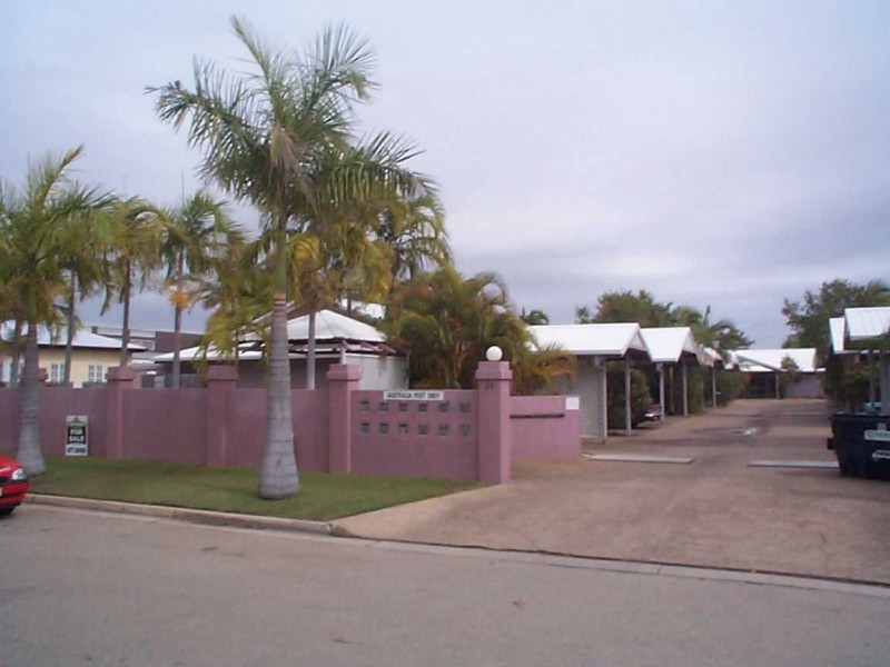 West End QLD 4810