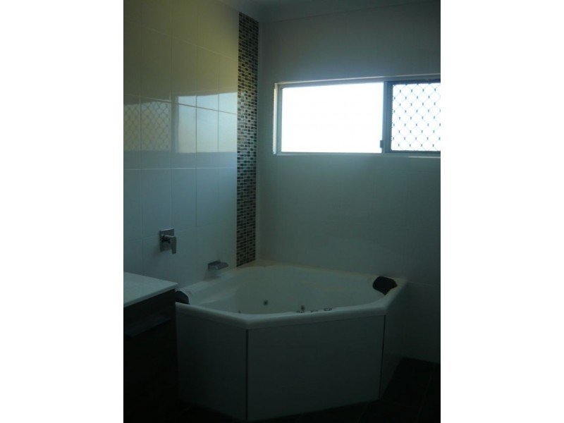 Rosslea QLD 4812